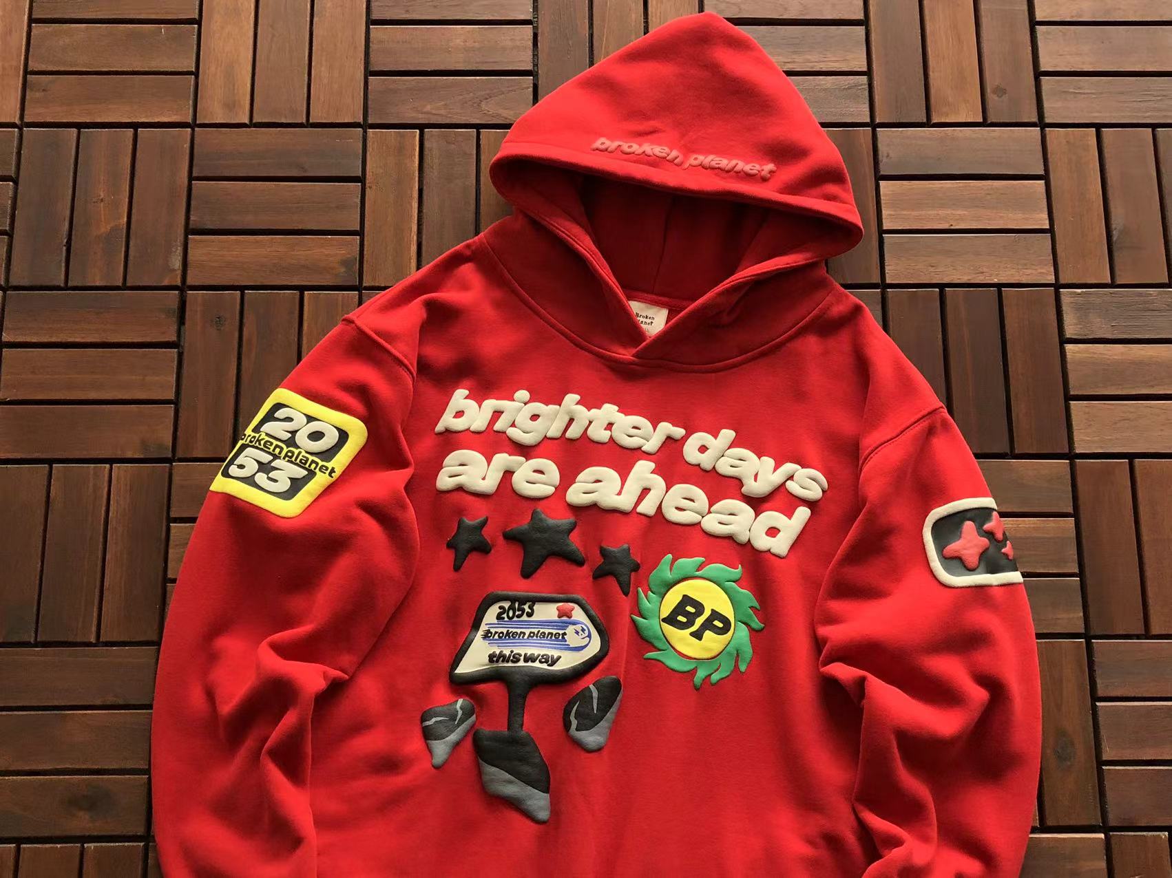 Broken Planet Hoodie Vermelho